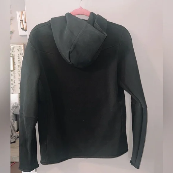 Nike Tech - Picture 8 of 8